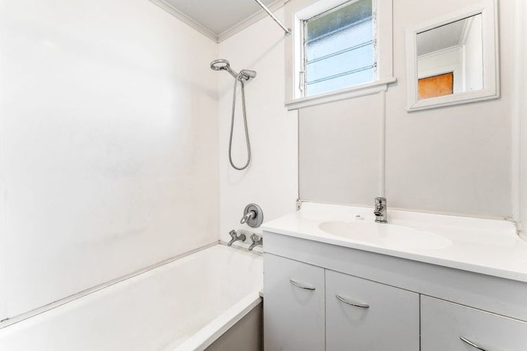 Photo of property in 7 Tiri Road, Manly, Whangaparaoa, 0930