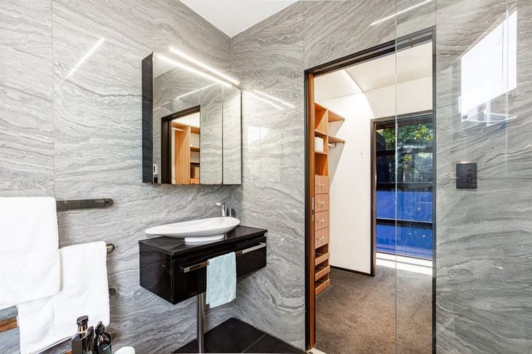 Photo of property in 377a Karaka Bay Road, Karaka Bays, Wellington, 6022