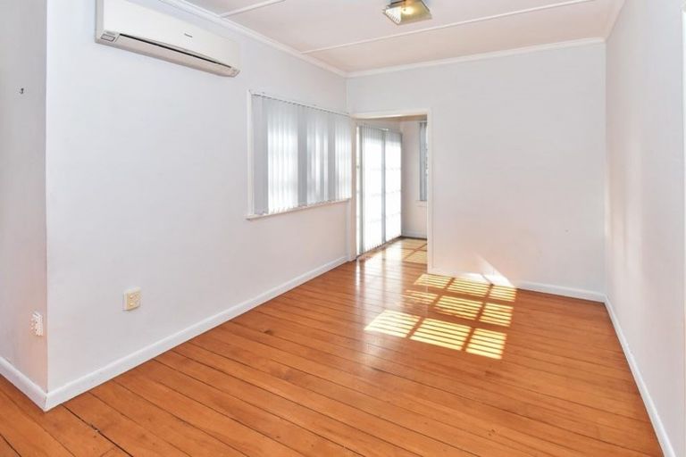 Photo of property in 47a Great South Road, Papakura, 2110