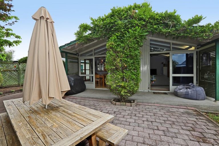 Photo of property in 10 Carl Avenue, Havelock North, 4130