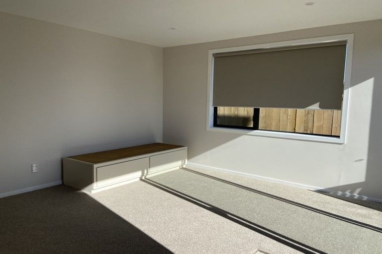 Photo of property in 33 Belt Road, Moturoa, New Plymouth, 4310