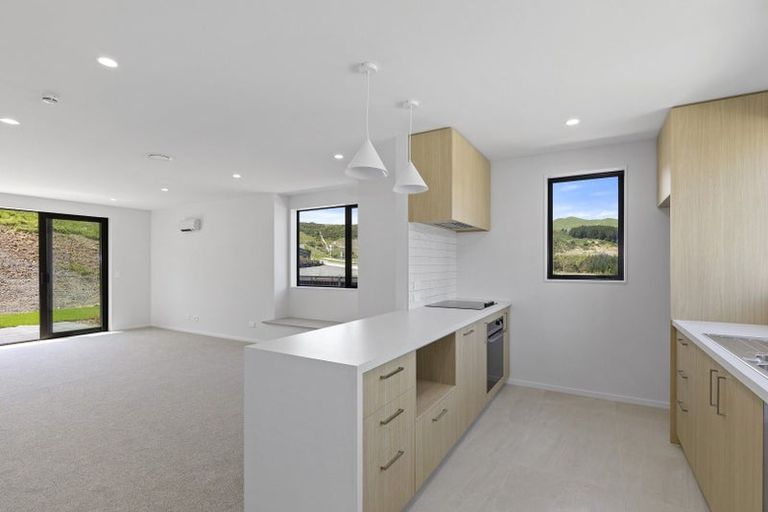 Photo of property in 39 Turtleback Avenue, Whitby, Porirua, 5024