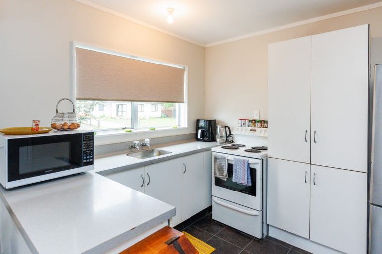 Photo of property in 28a Chatsworth Place, Highbury, Palmerston North, 4412