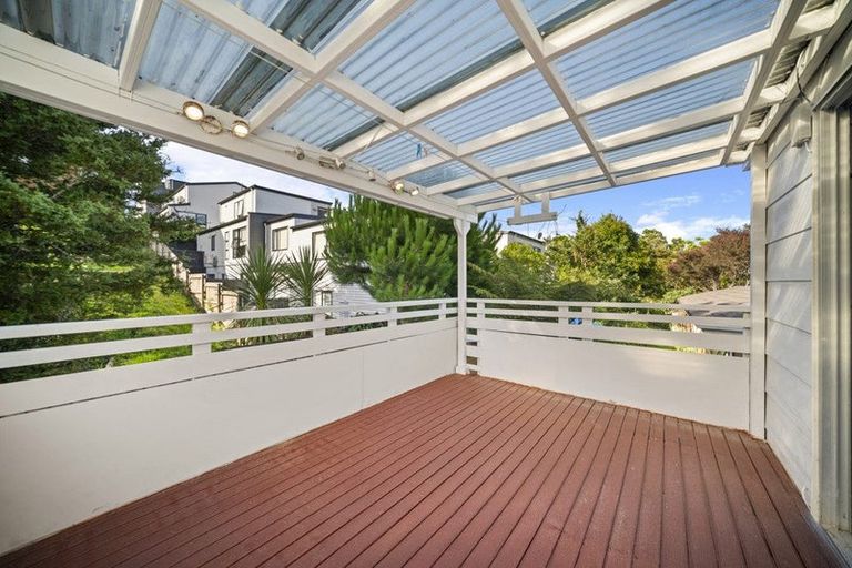 Photo of property in 1/4 Phillipa Place, Browns Bay, Auckland, 0630