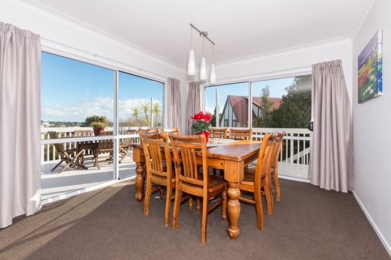 Photo of property in 24 Venus Place, Half Moon Bay, Auckland, 2012