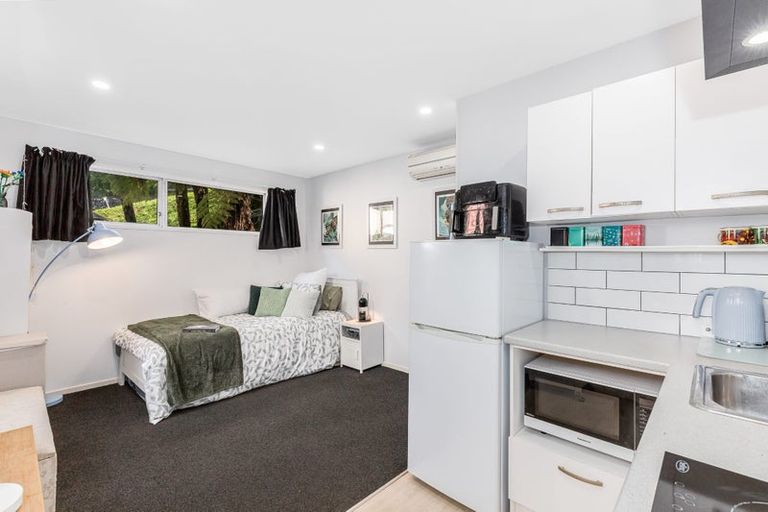 Photo of property in 19 City View Grove, Harbour View, Lower Hutt, 5010