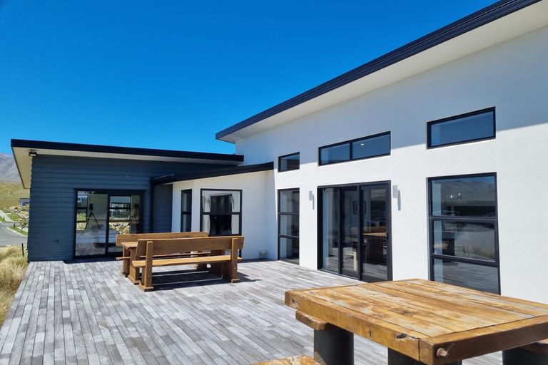 Photo of property in 24 Mistake Drive, Lake Tekapo, 7999