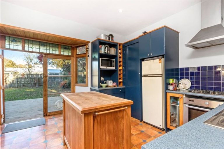 Photo of property in 12 Mayfield Avenue, Mairehau, Christchurch, 8013