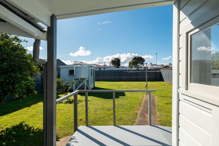 Photo of property in 247 Kahutia Street, Gisborne, 4010