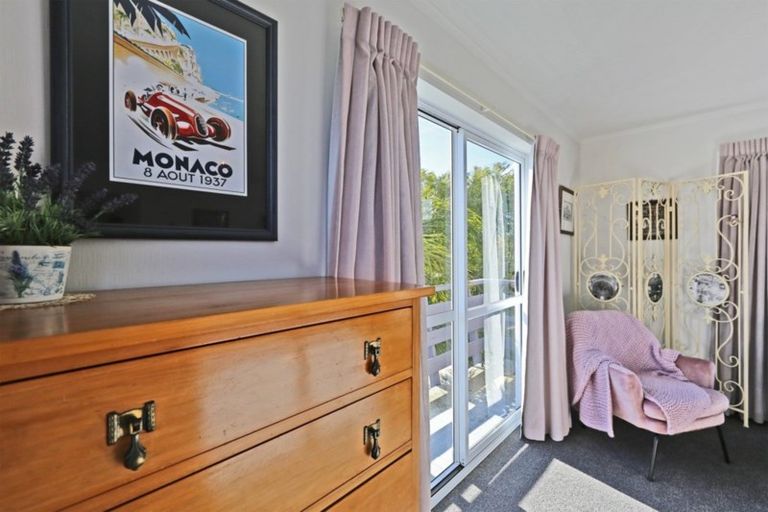 Photo of property in 55 Charles Street, Westshore, Napier, 4110