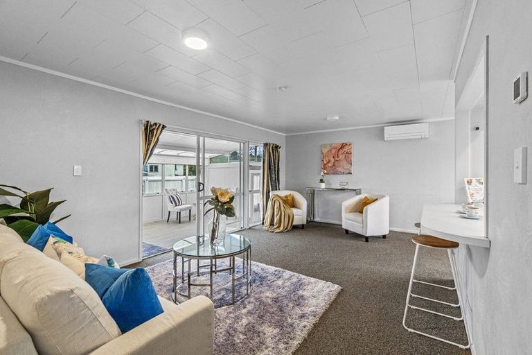 Photo of property in 1/18 Matipo Road, Te Atatu Peninsula, Auckland, 0610