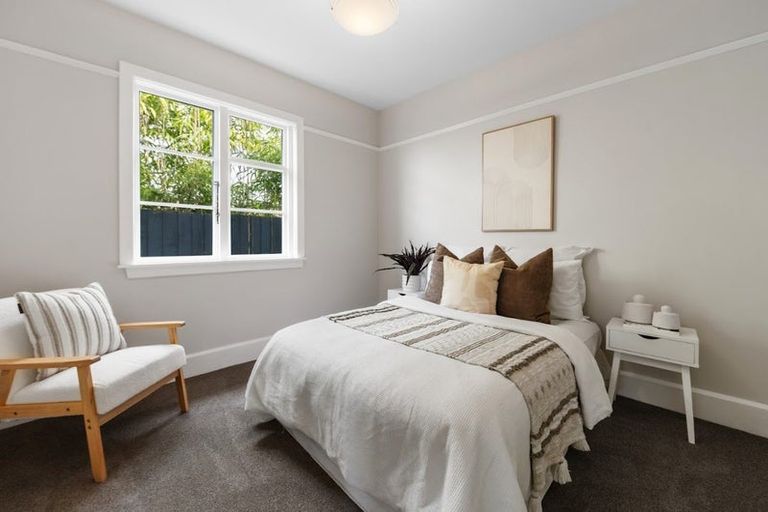 Photo of property in 1/166 Main Road, Redcliffs, Christchurch, 8081