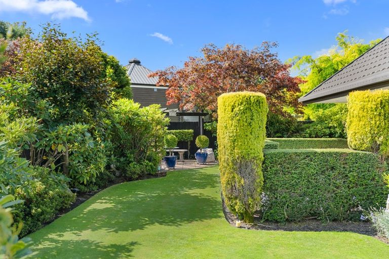 Photo of property in 5 Amesbury Mews, Avonhead, Christchurch, 8042