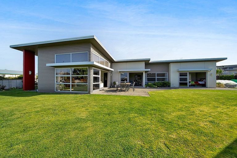 Photo of property in 33 Dillon Drive, Bell Block, New Plymouth, 4312