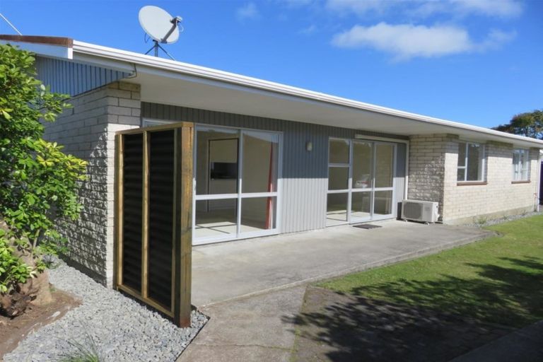 Photo of property in 26 Manu Crescent, Upper Vogeltown, New Plymouth, 4310