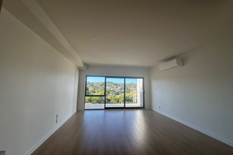 Photo of property in 8/28 Ludlow Terrace, Totara Vale, Auckland, 0627