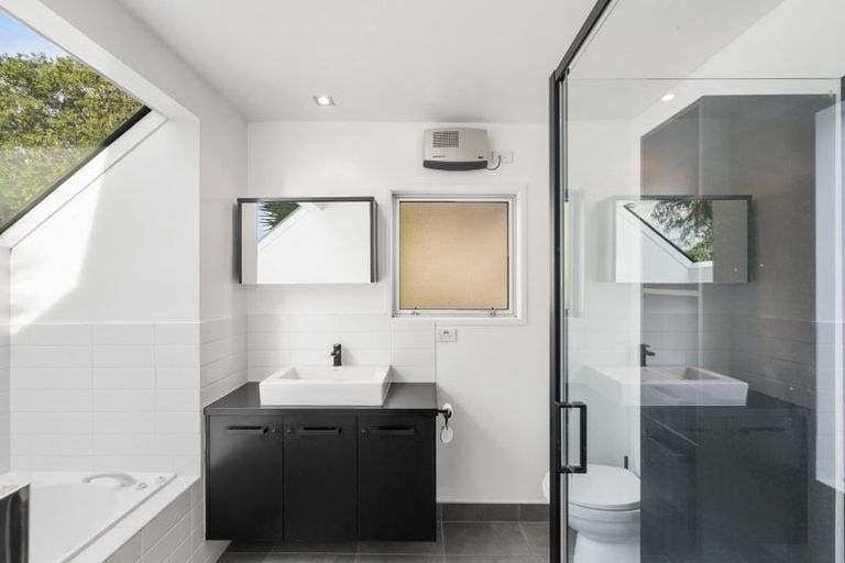 Photo of property in 9 Assisi Street, Mount Pleasant, Christchurch, 8081