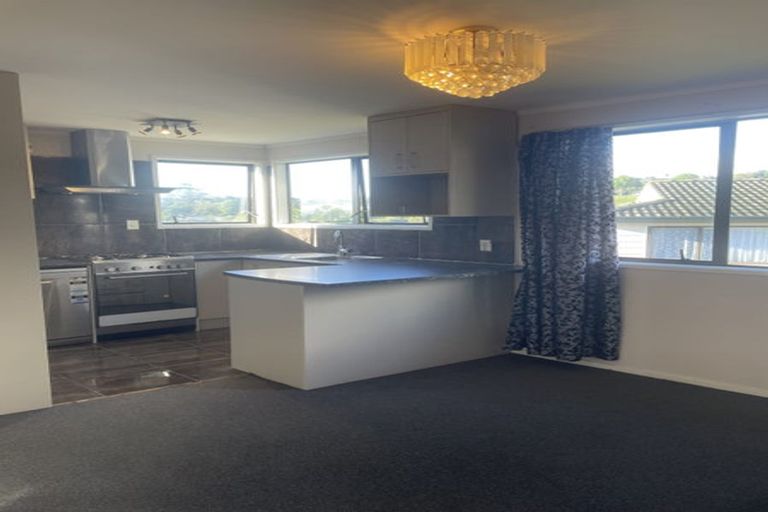 Photo of property in 10 Faram Place, Massey, Auckland, 0614