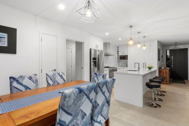 Photo of property in 77 Te Kio Crescent, Papamoa Beach, Papamoa, 3118