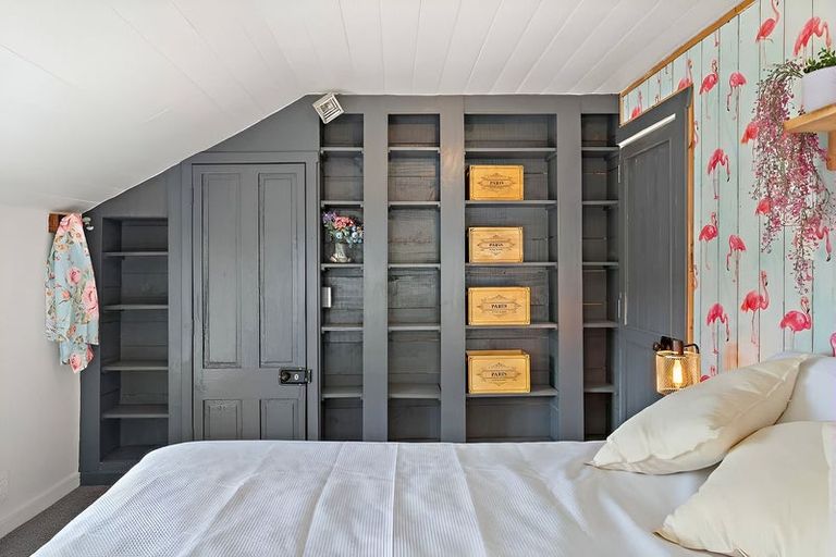 Photo of property in 2a Ripon Street, Lyttelton, 8082