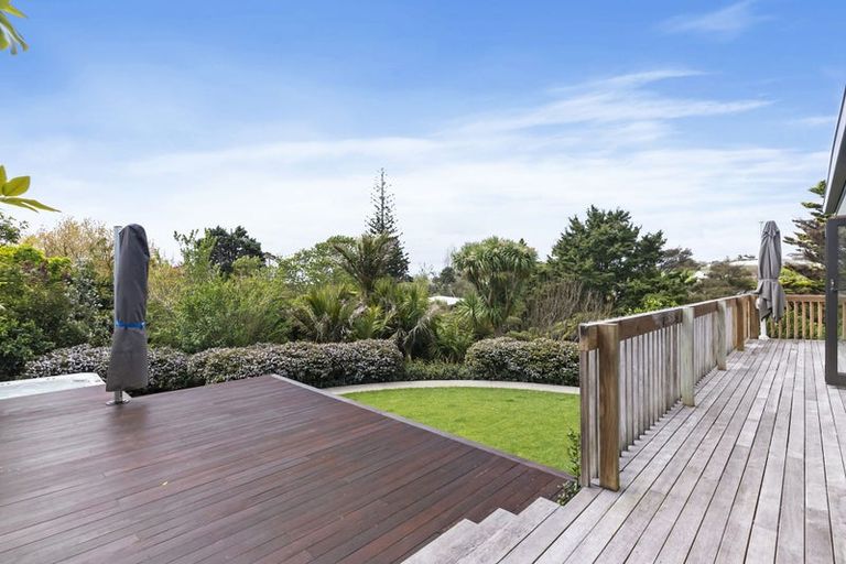 Photo of property in 19 Reydon Place, Cockle Bay, Auckland, 2014