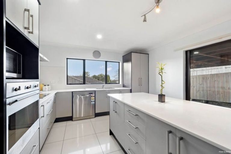 Photo of property in 5a Cartmel Avenue, Massey, Auckland, 0614