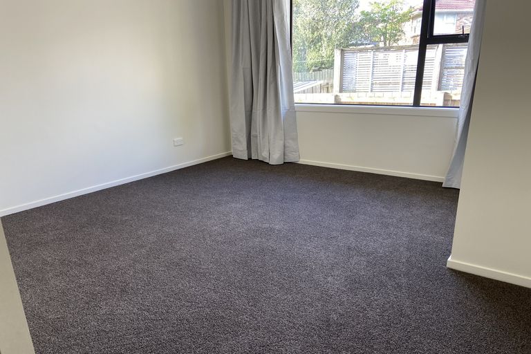 Photo of property in 281 Henderson Valley Road, Henderson, Auckland, 0612