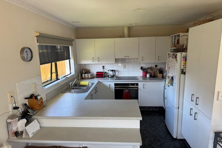 Photo of property in 1a Kingsgate Way, Havelock North, 4130