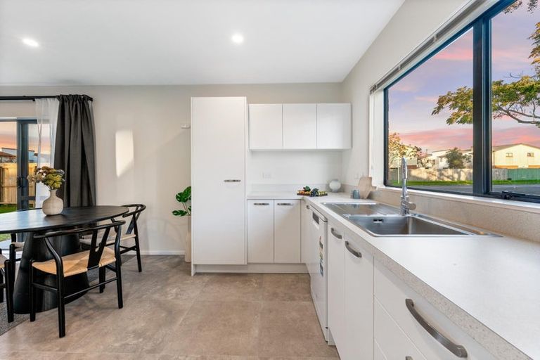 Photo of property in 20 Kora Avenue, Ranui, Auckland, 0612