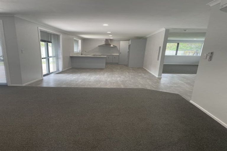 Photo of property in 24 Caltra Place, East Tamaki, Auckland, 2016