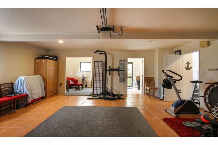 Photo of property in 4/5 Anne Road, Hillcrest, Auckland, 0627