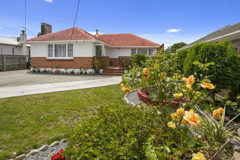 Photo of property in 54 Routley Crescent, Elderslea, Upper Hutt, 5018