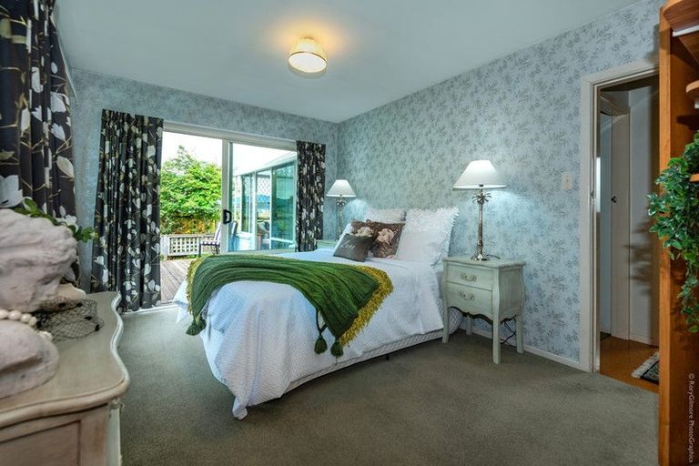 Photo of property in 16 Freebairn Street, Redwood, Christchurch, 8051