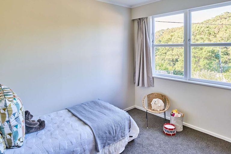 Photo of property in 22 Angell Street, Johnsonville, Wellington, 6037