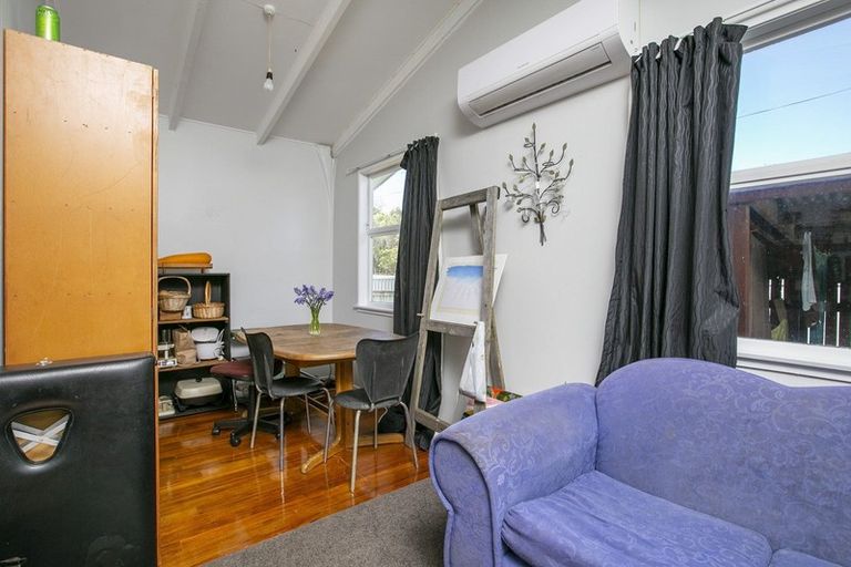 Photo of property in 11 Hardie Grove, Featherston, 5710