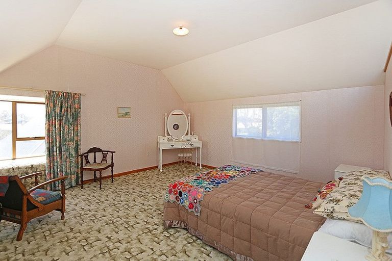 Photo of property in 6 Halse Place, Opunake, 4616