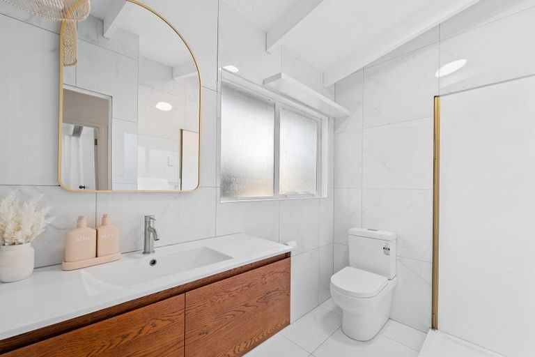 Photo of property in 2/71 Anich Road, Massey, Auckland, 0614