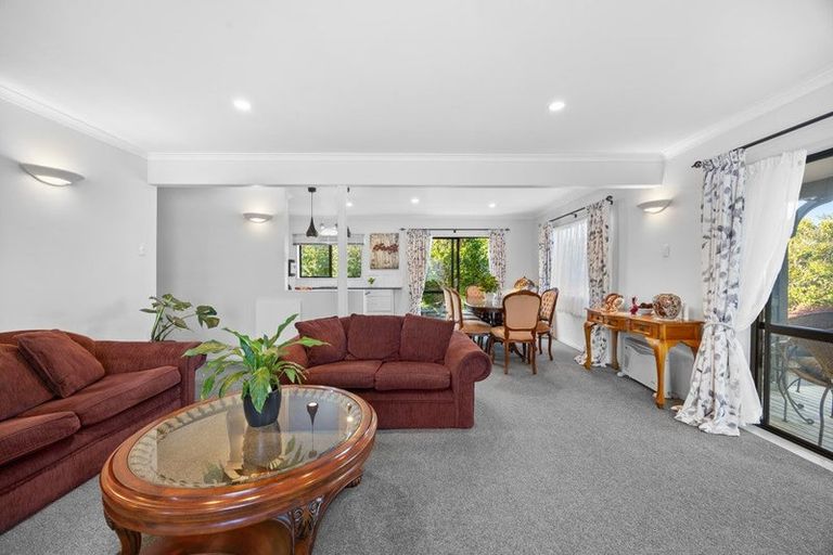 Photo of property in 13 Glucina Avenue, West Harbour, Auckland, 0618