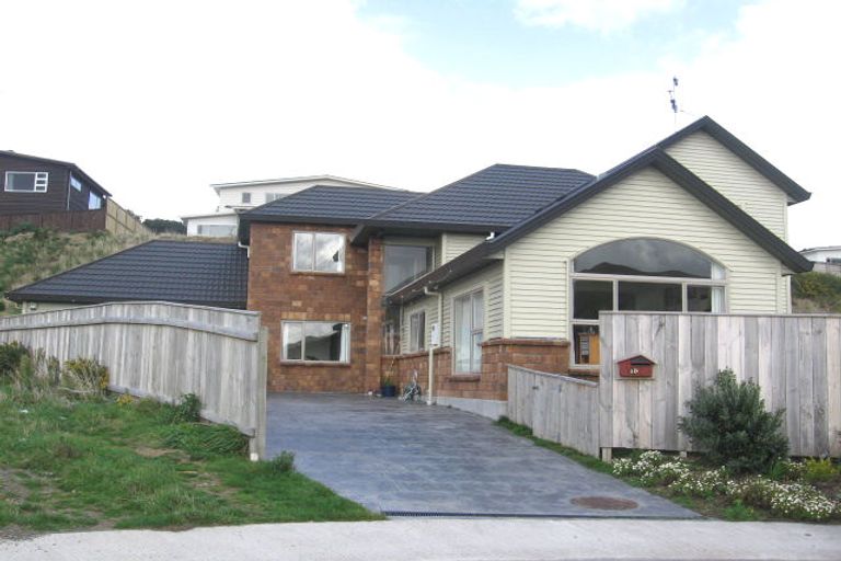 Photo of property in 10 Halewood Grove, Churton Park, Wellington, 6037