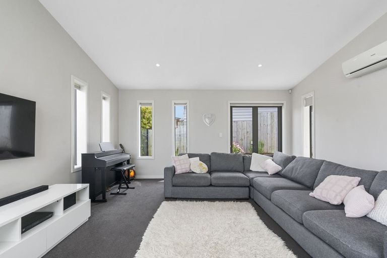 Photo of property in 38 Mo Street, Camborne, Porirua, 5026