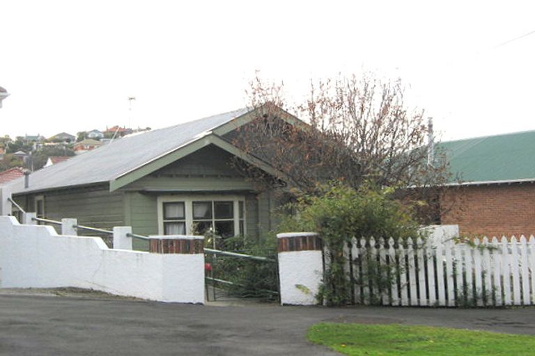 Photo of property in 1 Lochend Street, Musselburgh, Dunedin, 9013