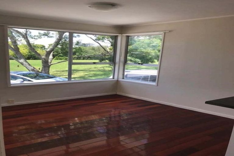 Photo of property in 15 Pixie Place, Pakuranga Heights, Auckland, 2010