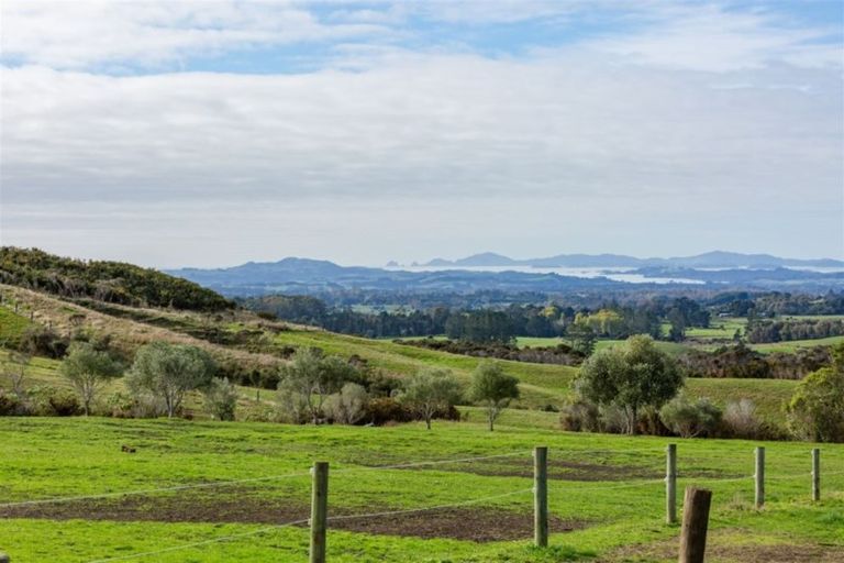 Photo of property in 900a Pungaere Road, Waipapa, Kerikeri, 0295