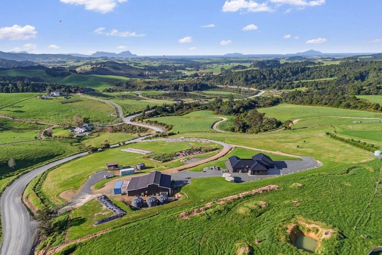 Photo of property in 717 Millbrook Road, Waipu, 0582
