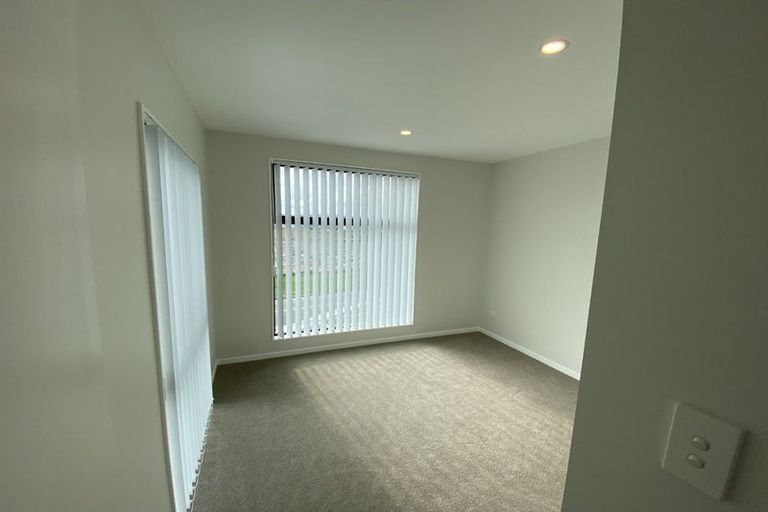 Photo of property in 15b Colin Chester Drive, Silverdale, 0932