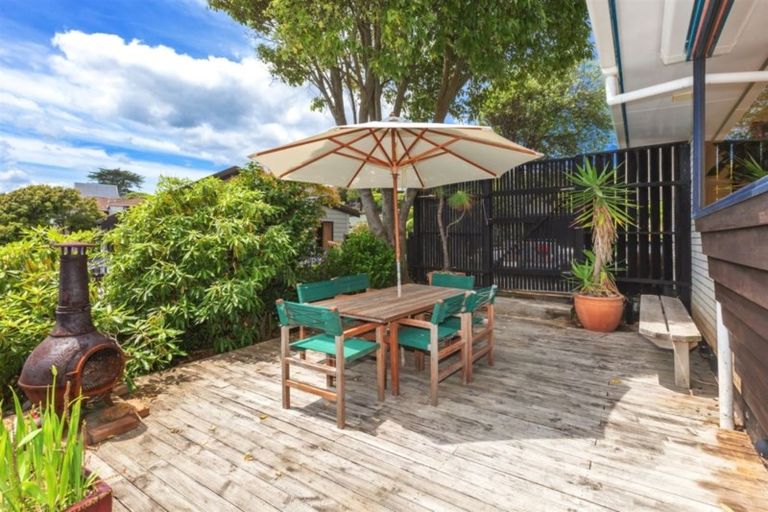 Photo of property in 16 Eclipse Lane, Whitby, Porirua, 5024