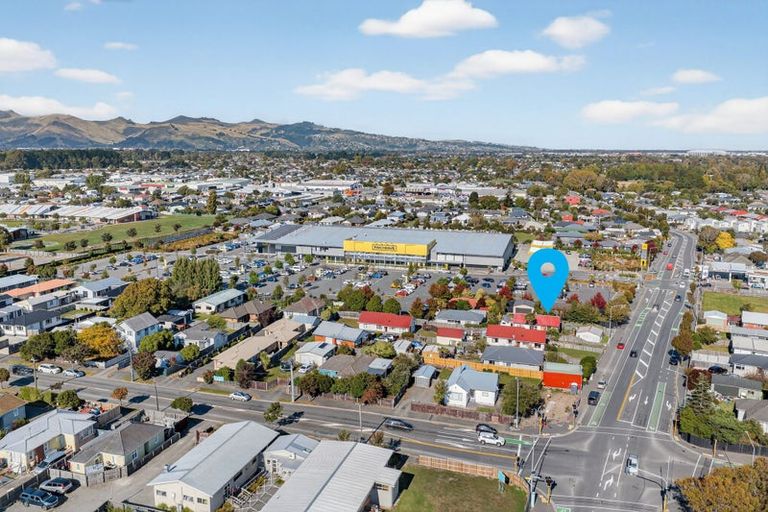 Photo of property in 186 Wainoni Road, Avondale, Christchurch, 8061