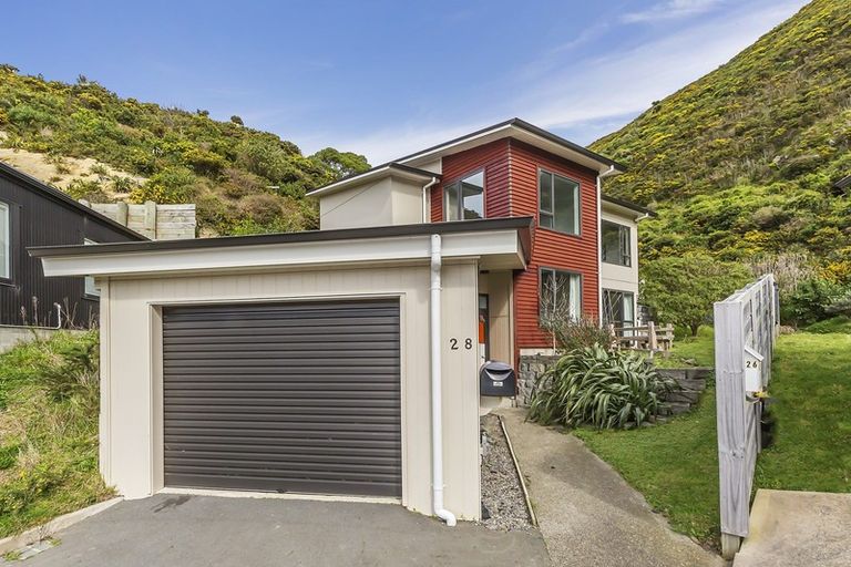 Photo of property in 28 Rarangi Way, Owhiro Bay, Wellington, 6023