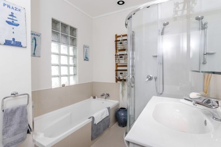 Photo of property in 38 Wyoming Avenue, Murrays Bay, Auckland, 0630