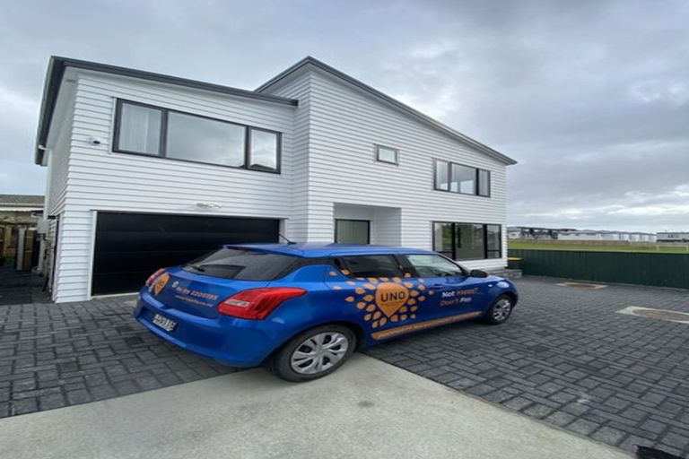 Photo of property in 24d Poinsettia Place, Henderson, Auckland, 0610